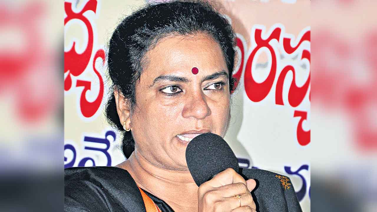 POW Sandhya | రైతులది ధర్మాగ్రహం.. అన్యాయం జరిగిందనేదే లగచర్ల బాధ: పీవోడబ్ల్యూ సంధ్య