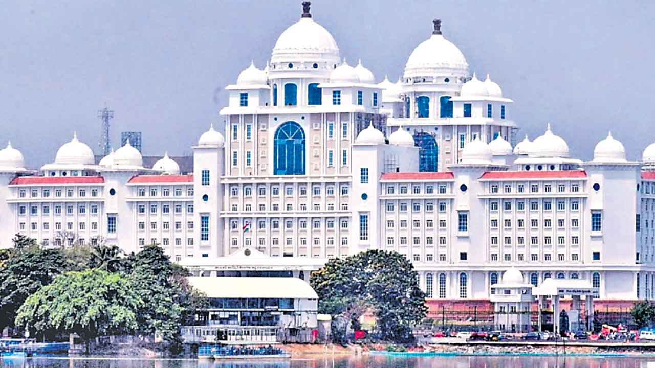 KCR | తెలంగాణలో కేసీఆర్‌ ఆనవాళ్లు చెరిపేద్దామా?