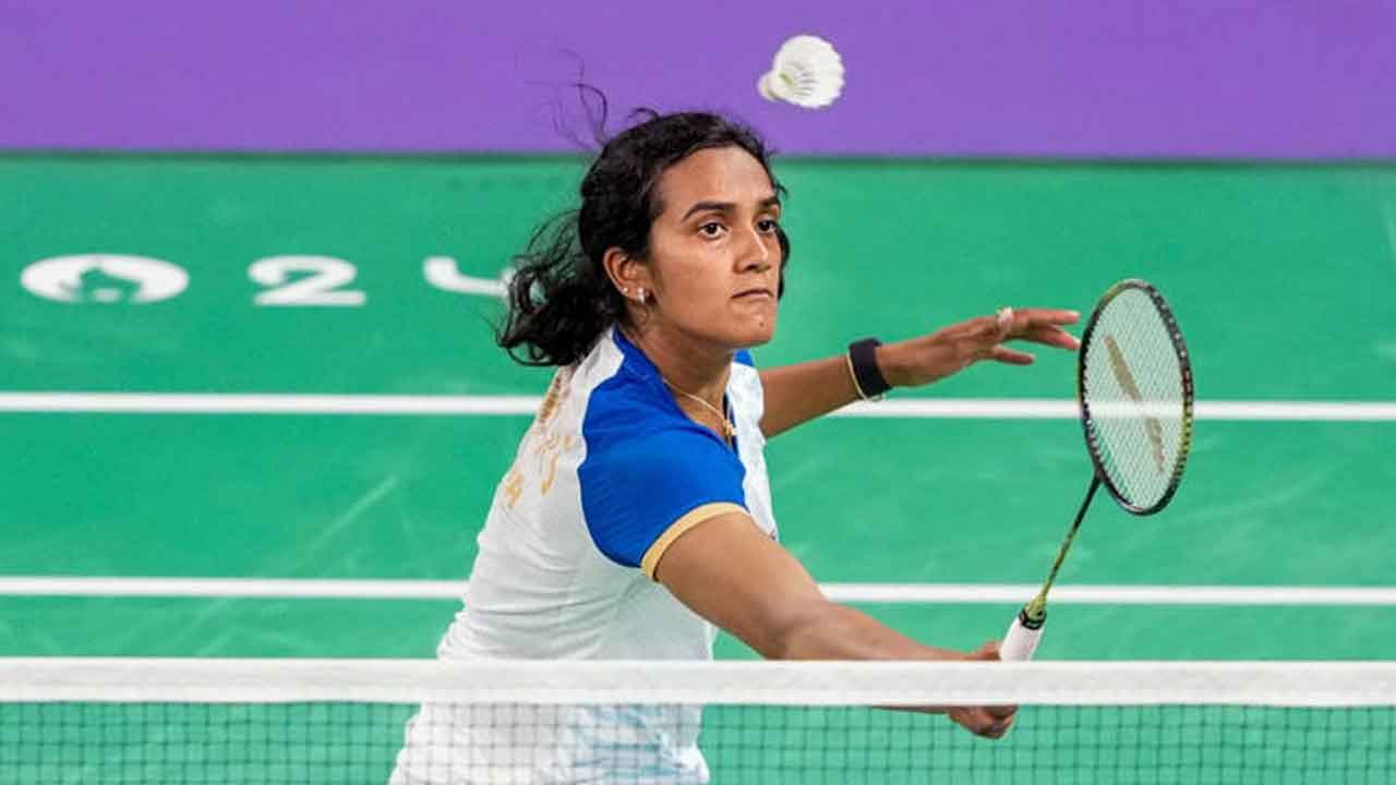 సింధు ముందంజ