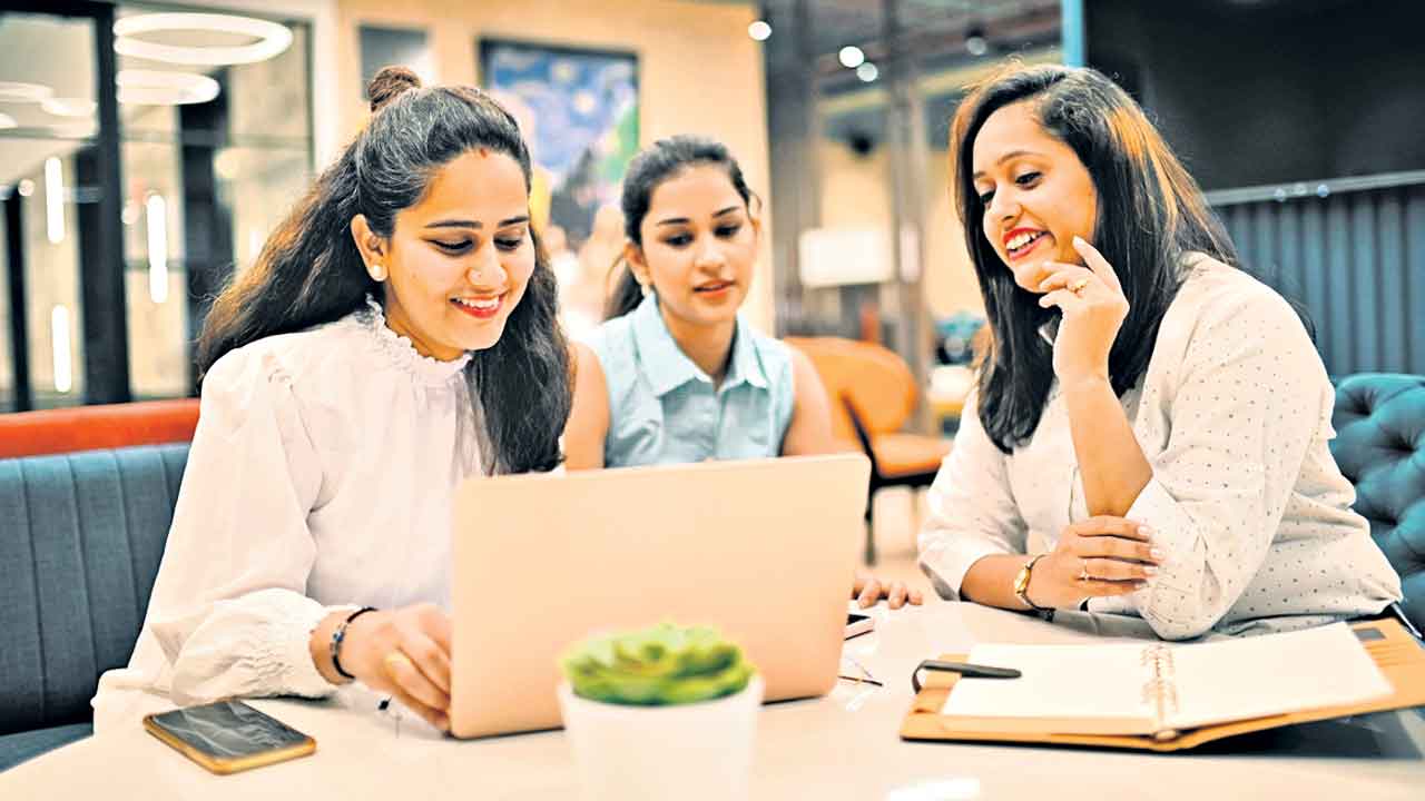 Sister Hood | నయా ట్రెండ్‌.. మహిళా ఉద్యోగులను ఏకం చేస్తున్న సిస్టర్‌హుడ్‌!