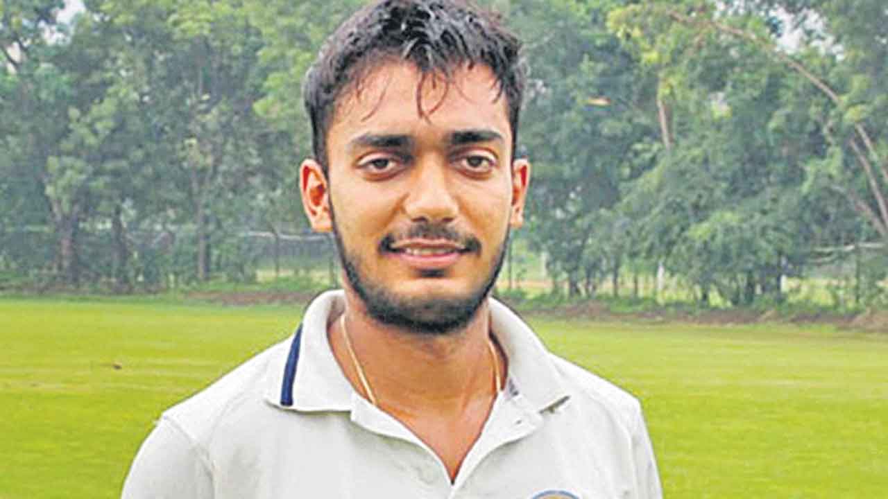 తన్మయ్‌ శతకం