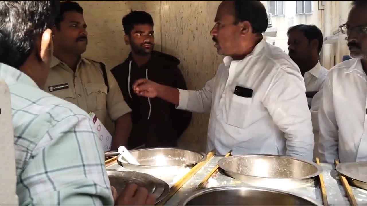 Narayanapeta | మళ్లీ మళ్లీ అదే నిర్లక్ష్యం.. పిల్లల ప్రాణాలతో చెలగాటమాడుతున్న ప్రభుత్వం