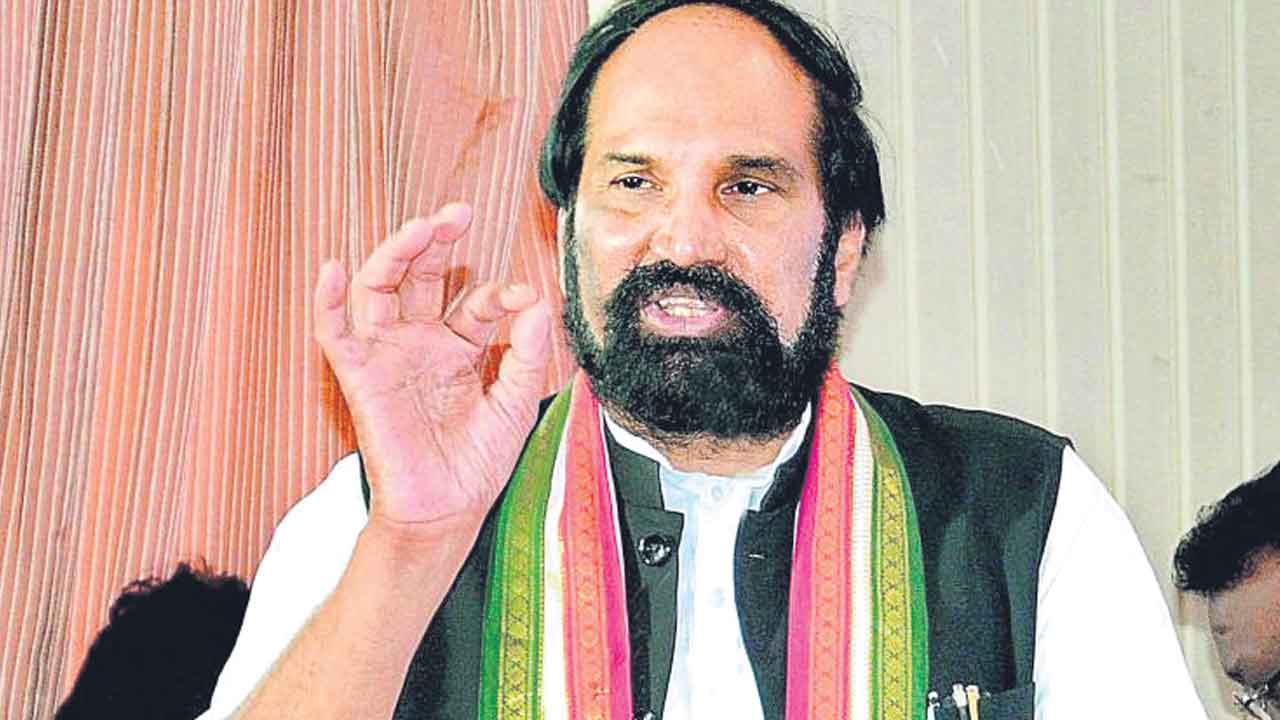 మిల్లర్లు బ్యాంక్‌ గ్యారెంటీ ఇవ్వాల్సిందే: మంత్రి ఉత్తమ్‌కుమార్‌రెడ్డి