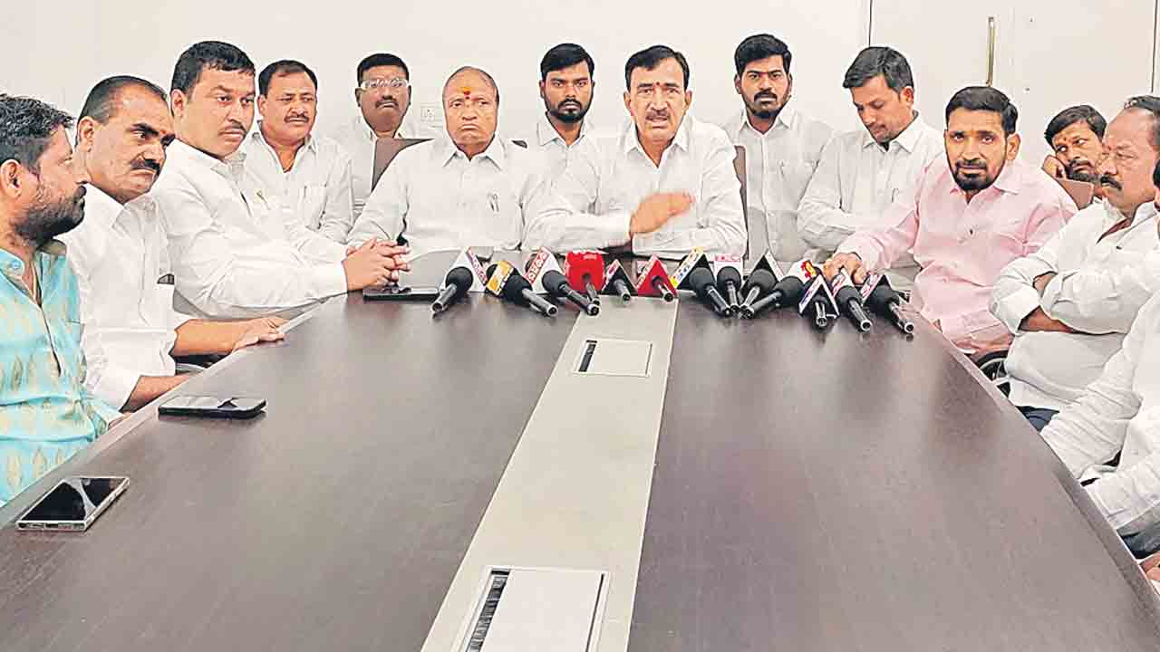 కాంగ్రెసోళ్లకు అవగాహన లేదు