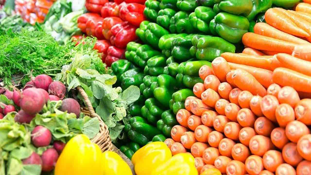 చికెన్ రూ.180 చిక్కుడుకాయ రూ.100