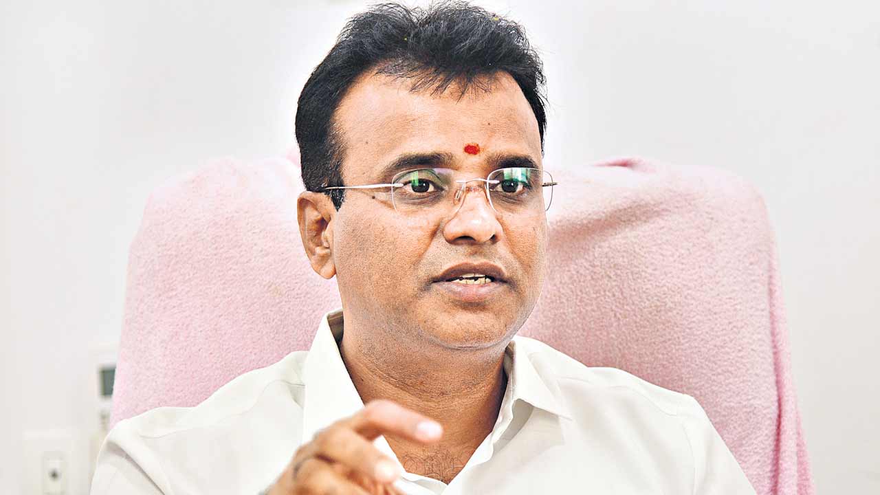 MLA KP Vivekananda | దేశంలోనే అట్టర్‌ ఫ్లాప్‌ సీఎం.. హైదరాబాద్‌ ప్రతిష్టను దిగజార్చిన రేవంత్‌రెడ్డి: ఎమ్మెల్యే కేపీ వివేకానంద్‌