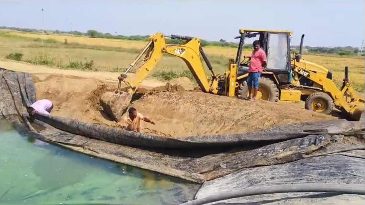 సెజ్‌లో ఫాంపాండ్స్‌ పూడ్చివేత