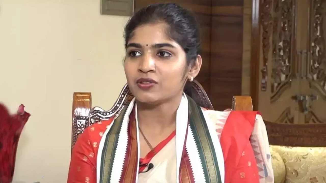 వ్యవసాయ శాఖ అధికారులు అంకితభావంతో పనిచేయాలి : ఎమ్మెల్యే యశస్విని రెడ్డి