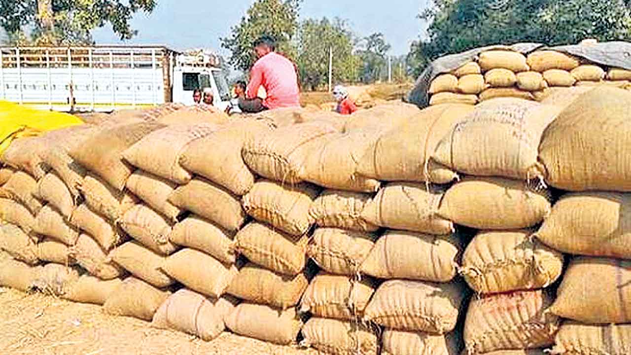 Telangana | బోనస్‌గా ఇచ్చింది 251 కోట్లే.. సర్కార్‌ కంటే మిల్లర్లు కొన్నదే ఎక్కువ!