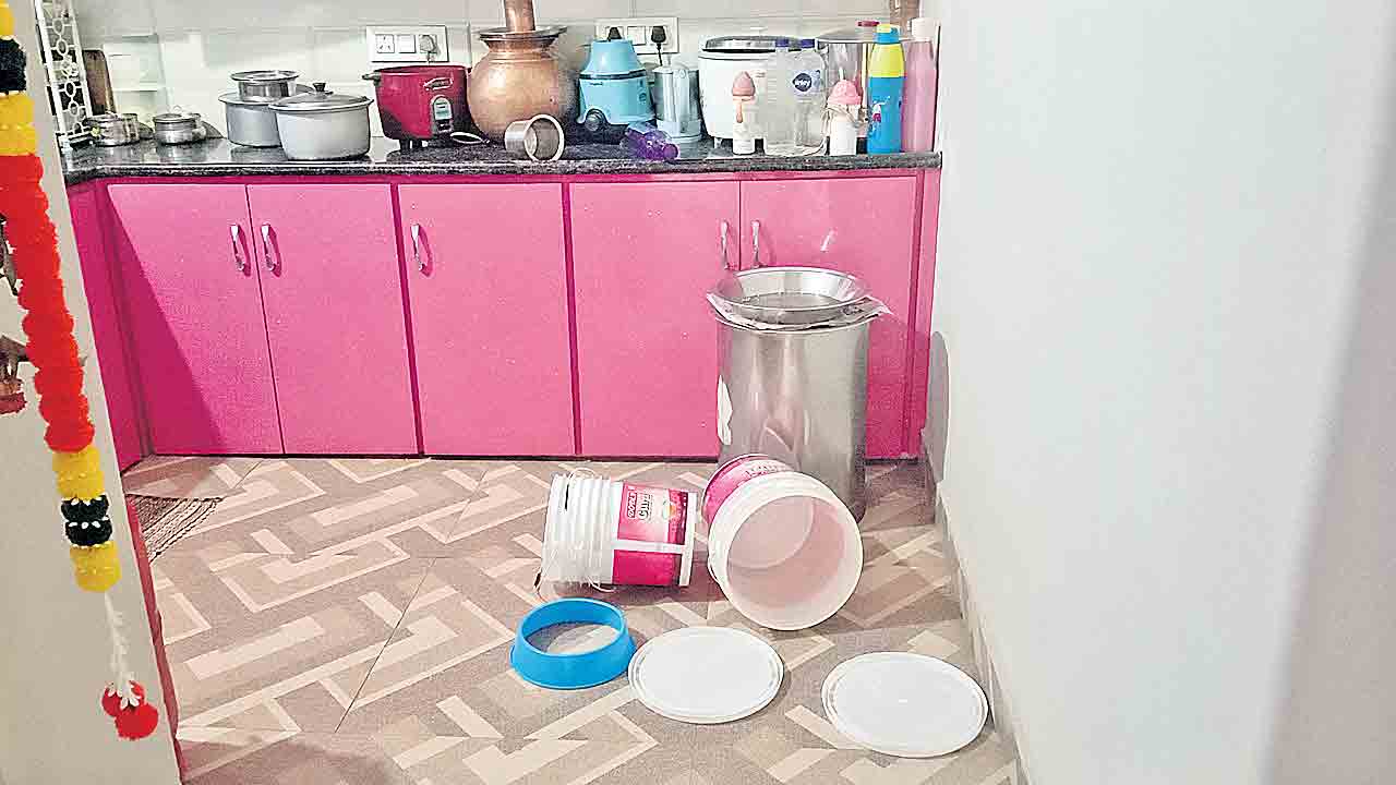 Earthquake | భయ కంపం.. భూకంపంతో ఉలిక్కిపడిన తెలంగాణ