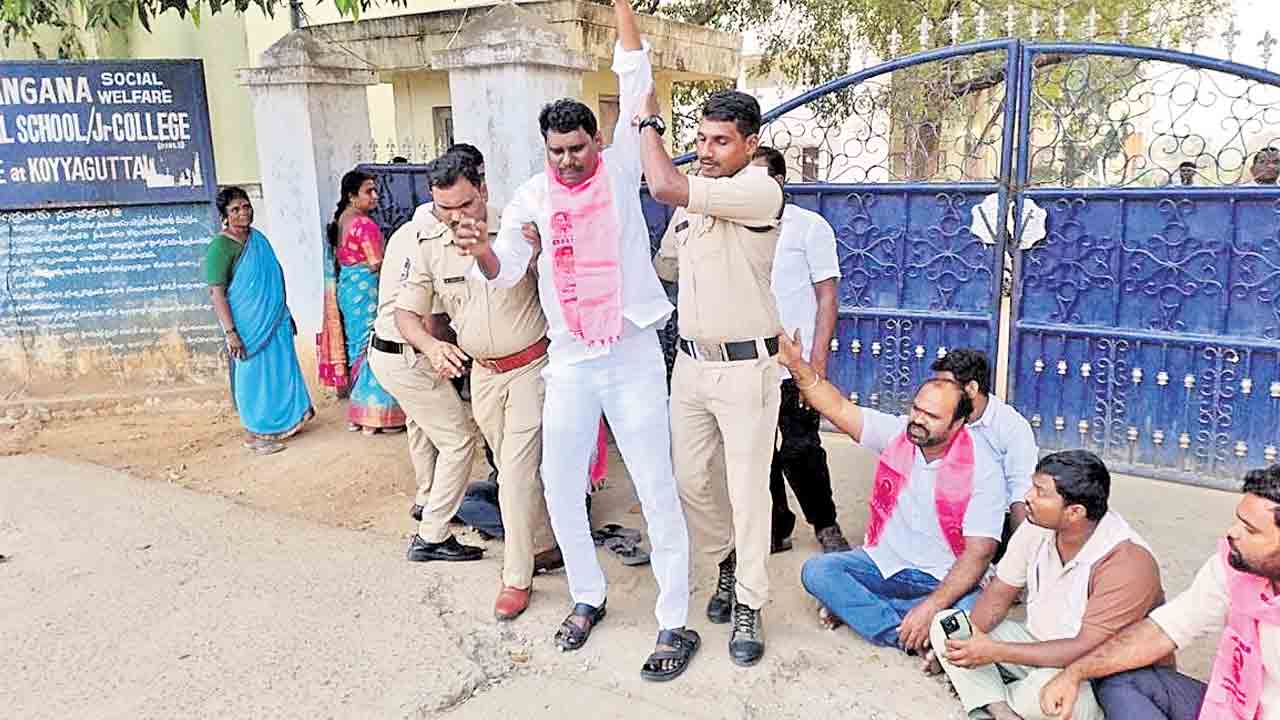 Gurukula Schools | కుళ్లిన కూరగాయలు.. అన్నంలో పురుగులు.. గురుకులాల్లో ఫుడ్‌ పాయిజన్‌ ఆగదా?