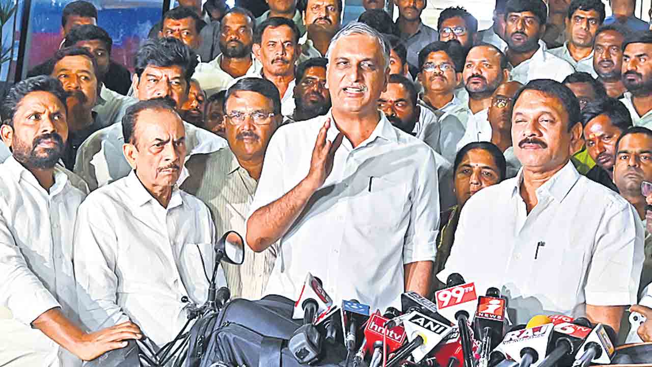 Harish Rao | చట్టం కాంగ్రెస్‌ చుట్టమా?.. ఎఫ్‌ఐఆర్‌లు గాంధీభవన్లో తయారవుతున్నయి: హరీశ్‌రావు
