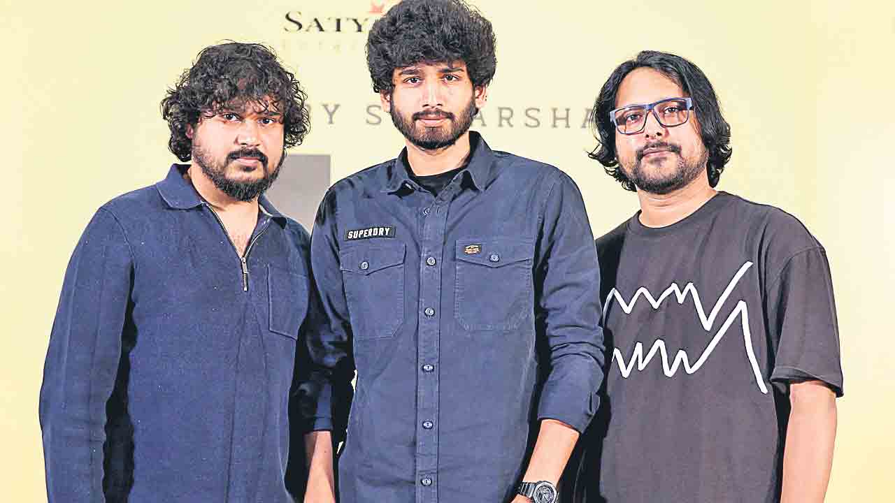 గర్ల్‌ఫ్రెండ్‌ ఇంట్లో పద్నాలుగు రోజులు