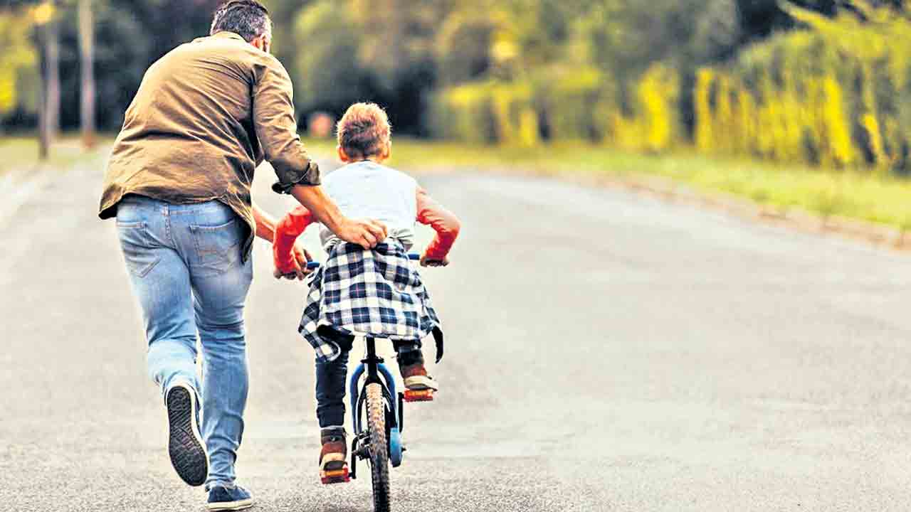 Parenting | నిన్నటి తరాన్ని ఫాలో అయిపోదాం.. పిల్లలను ఆరుబయట ఆడుకునేలా ప్రోత్సహిద్దాం..