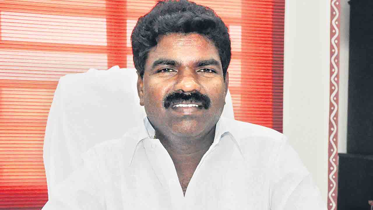 Rasamayi Balakishan | మాట తప్పినోడిపై మడమ తిప్పని పోరాటం చేస్తం.. కాళోజీ కలం సాక్షిగా ఈడనే బొందవెడ్తం