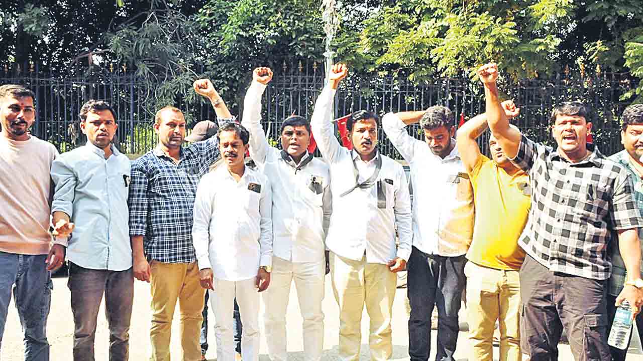 లంబాడీలపై సీఎం రేవంత్‌ కక్ష