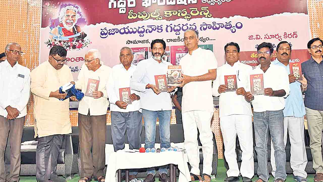 పాట ఉన్నన్ని రోజులు గద్దర్‌ సజీవం