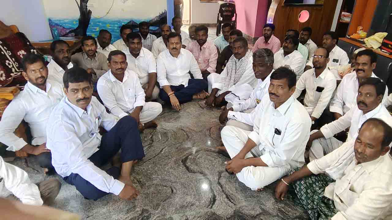 హామీలను గాలికొదిలేసిన సర్కార్‌