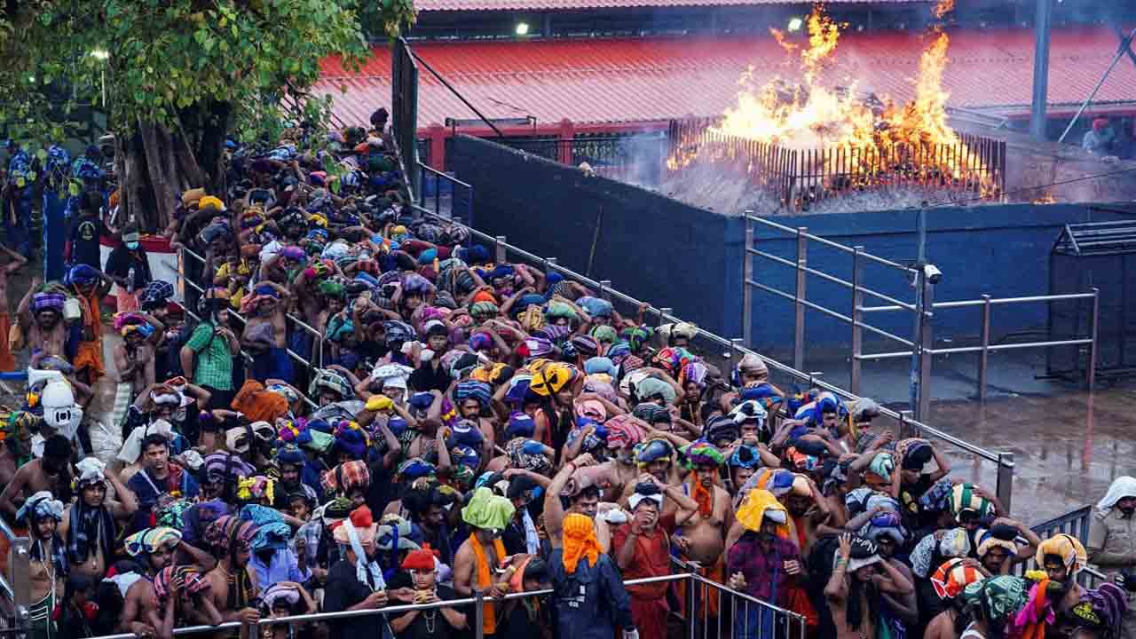 అటవీమార్గంలో వెళ్లే అయ్యప్ప భక్తులకు ప్రత్యేక దర్శనం