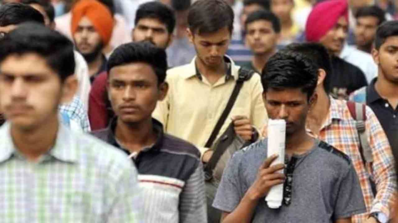 నిరుద్యోగులకు టోకరా