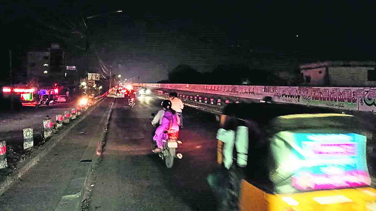 బల్దియాలో సీహెచ్‌వో రగడ