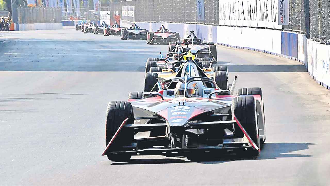 Formula-E Race | పెట్టుబడులపై ఫార్ములా-ఈ ఎఫెక్ట్‌.. ప్రభుత్వంతో ఒప్పందాలకు జంకుతున్న పారిశ్రామికవేత్తలు!