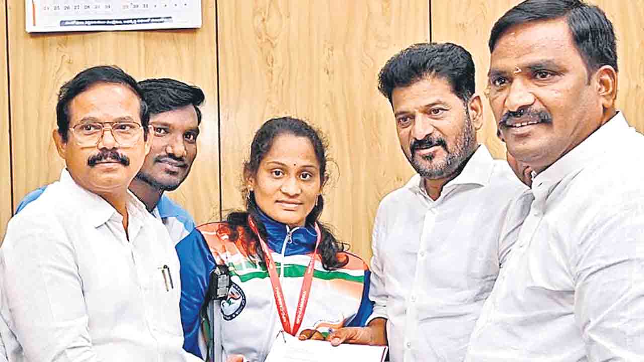 భాగ్యను ఆదుకుంటాం