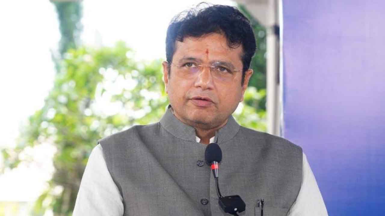 గత ప్రభుత్వ విధానాలను కొనసాగిస్తాం