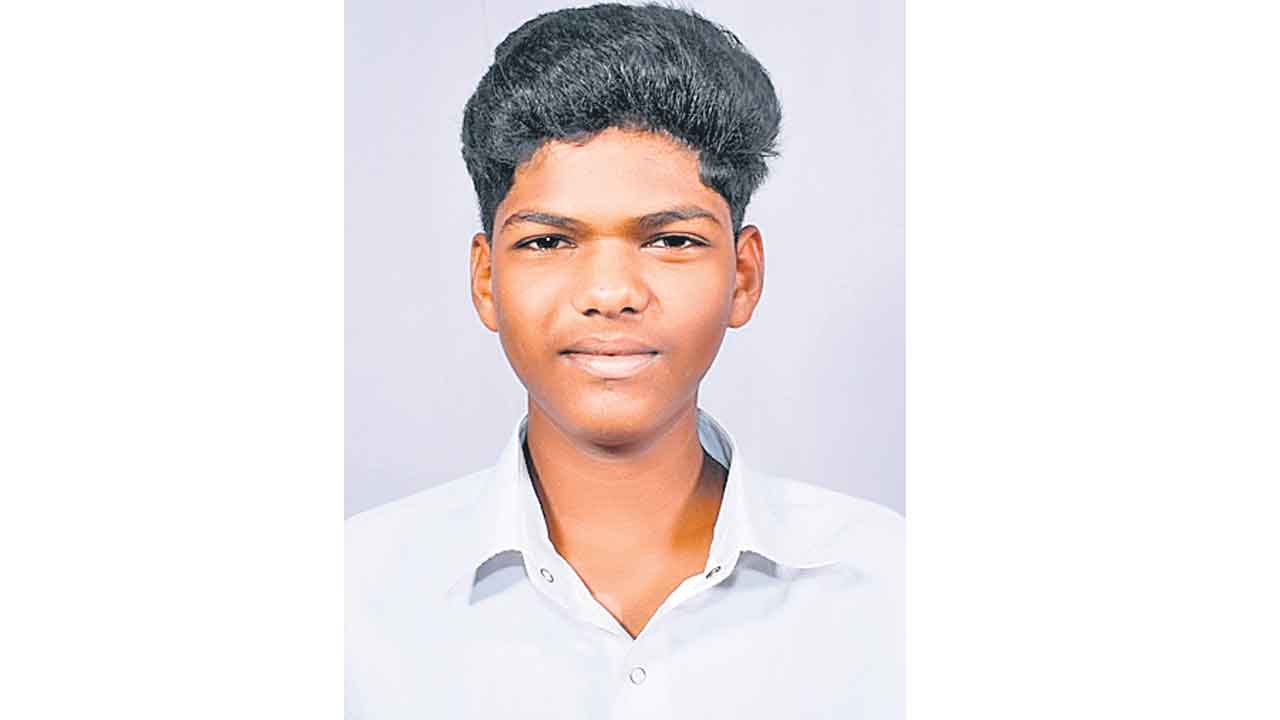 సీఎం కప్‌ టోర్నీలో విద్యార్థి మృతి