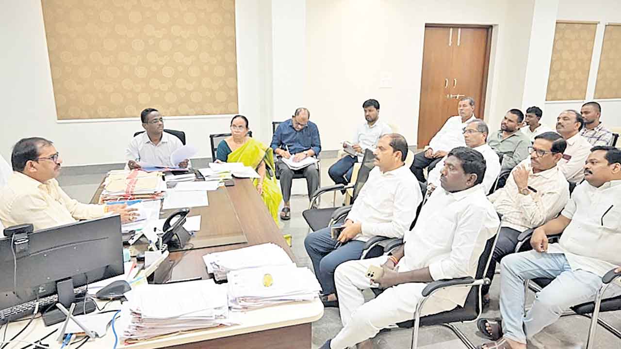 సీఎంఆర్‌ను వెంటనే ప్రభుత్వానికి అందించాలి