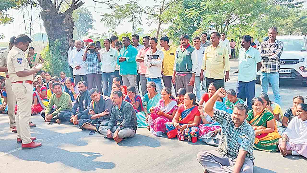 పెద్దాపూర్‌ గురుకులంలో మరో విద్యార్థికి పాముకాటు