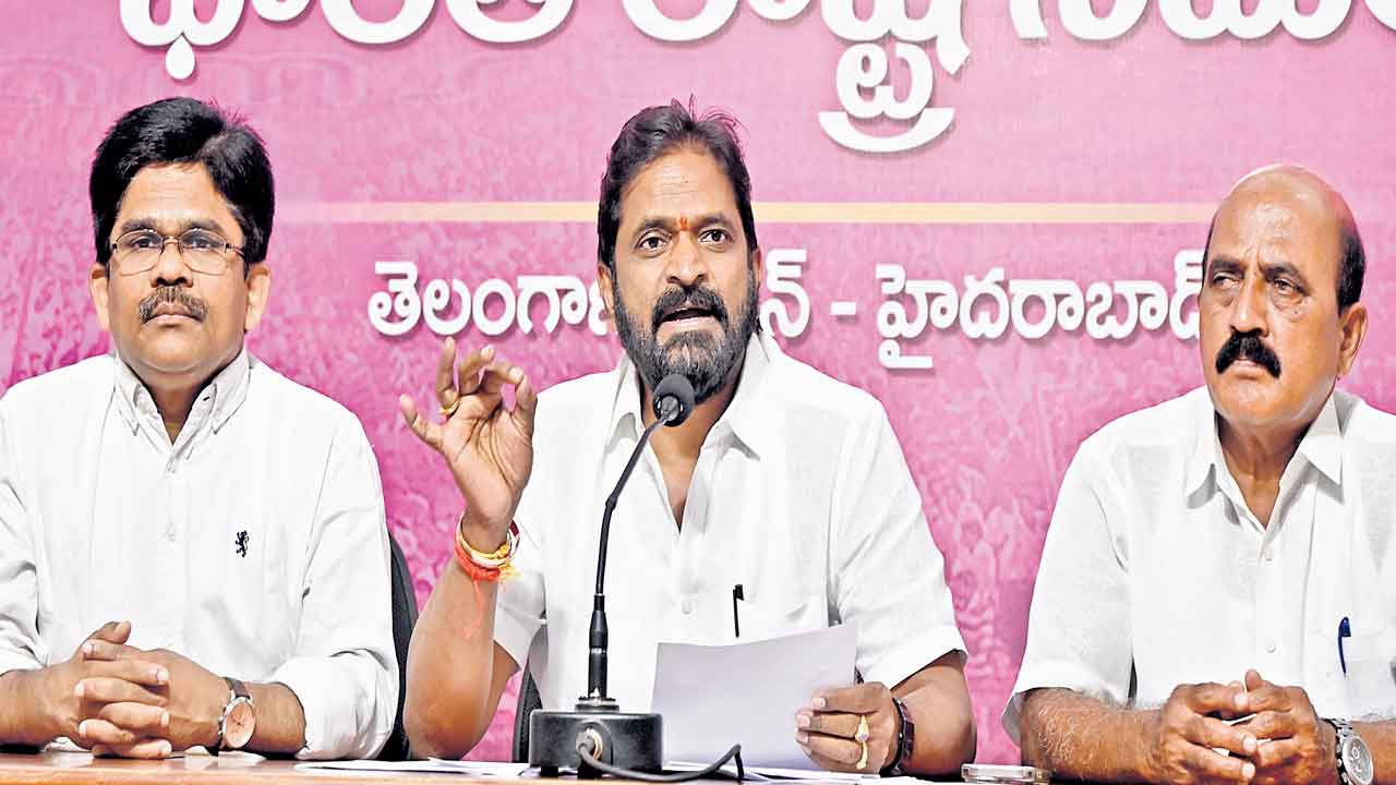Srinivas Goud | గీతకార్మికులపై అక్రమ కేసులు.. పేదలను వేధిస్తున్న అధికారులు: మాజీ మంత్రి శ్రీనివాస్‌గౌడ్‌