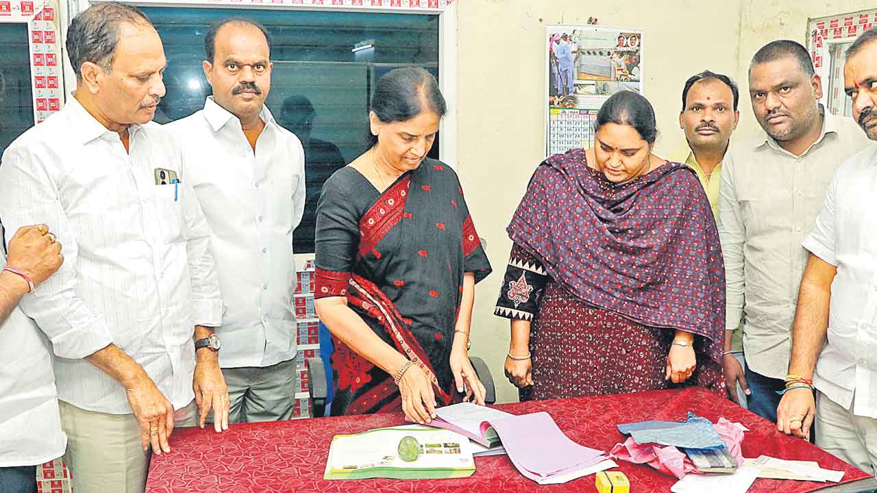 రైతులకు రుణమాఫీ చేయడంలో సర్కారు విఫలం