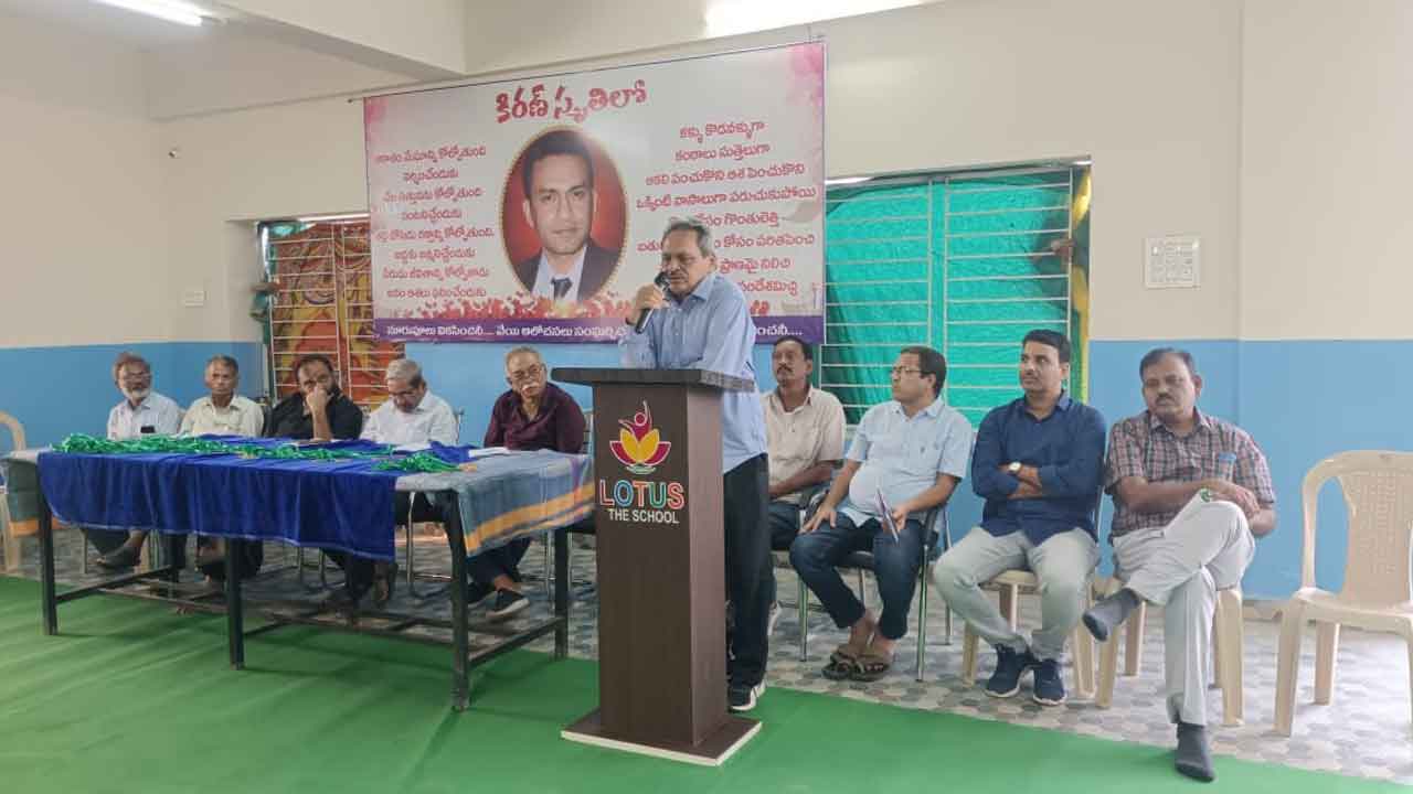 మానవ సంబంధాలతోనే మార్పు సాధ్యం