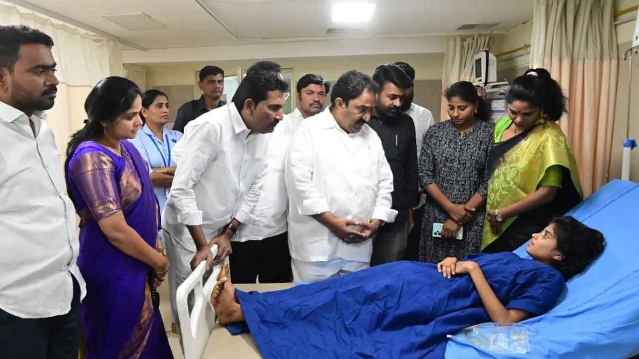 గురుకులాలపై నిర్లక్ష్యం.. విద్యార్థులకు ప్రాణసంకటం