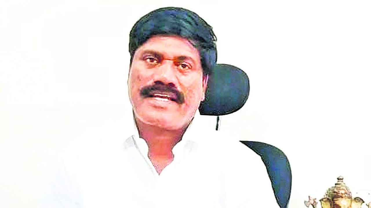 మంత్రి సీతక్కవన్నీ అబద్ధాలే