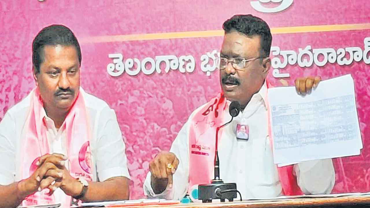 విగ్రహ స్వరూపం మార్చితే ఊరుకోం