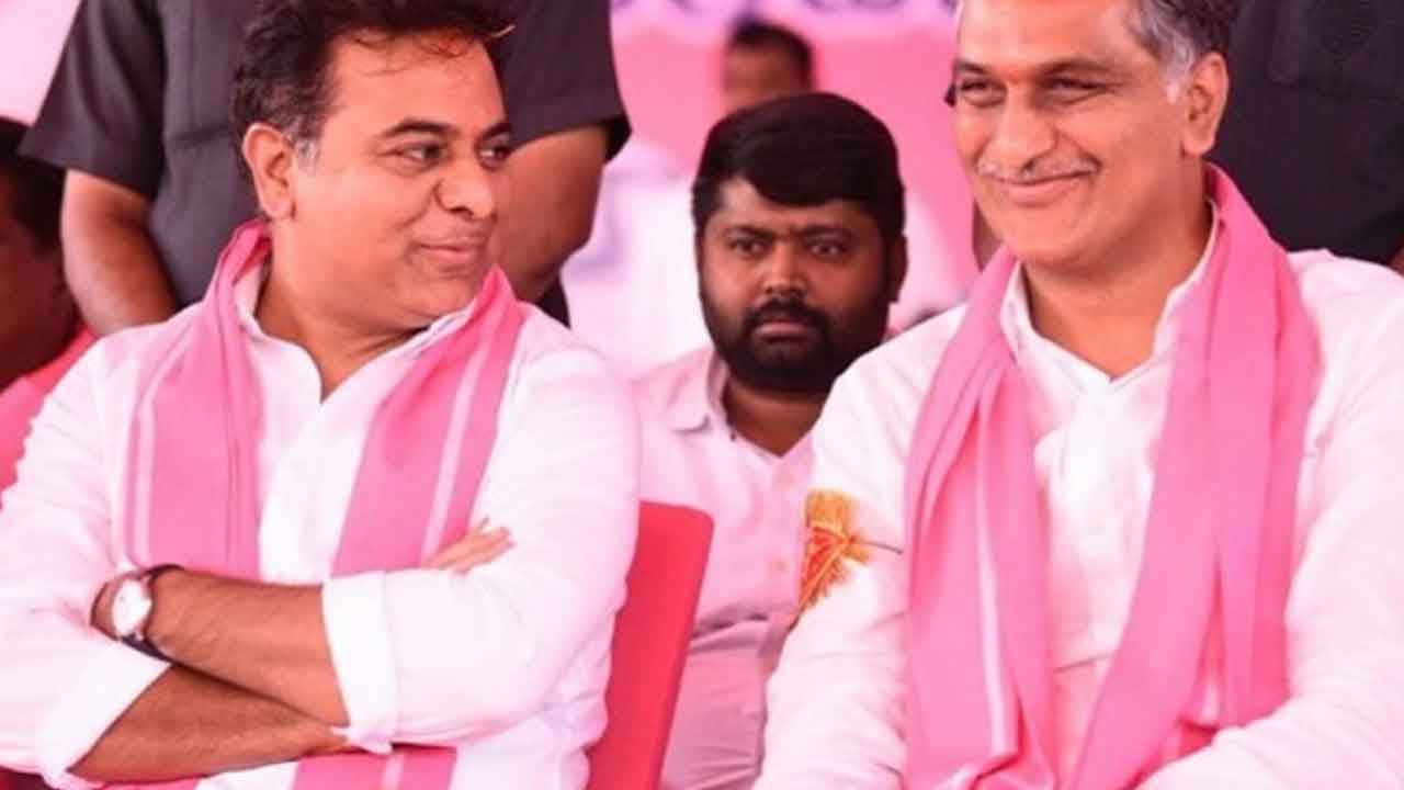 కేటీఆర్‌, హరీశ్‌రావుకు నీరాజనం