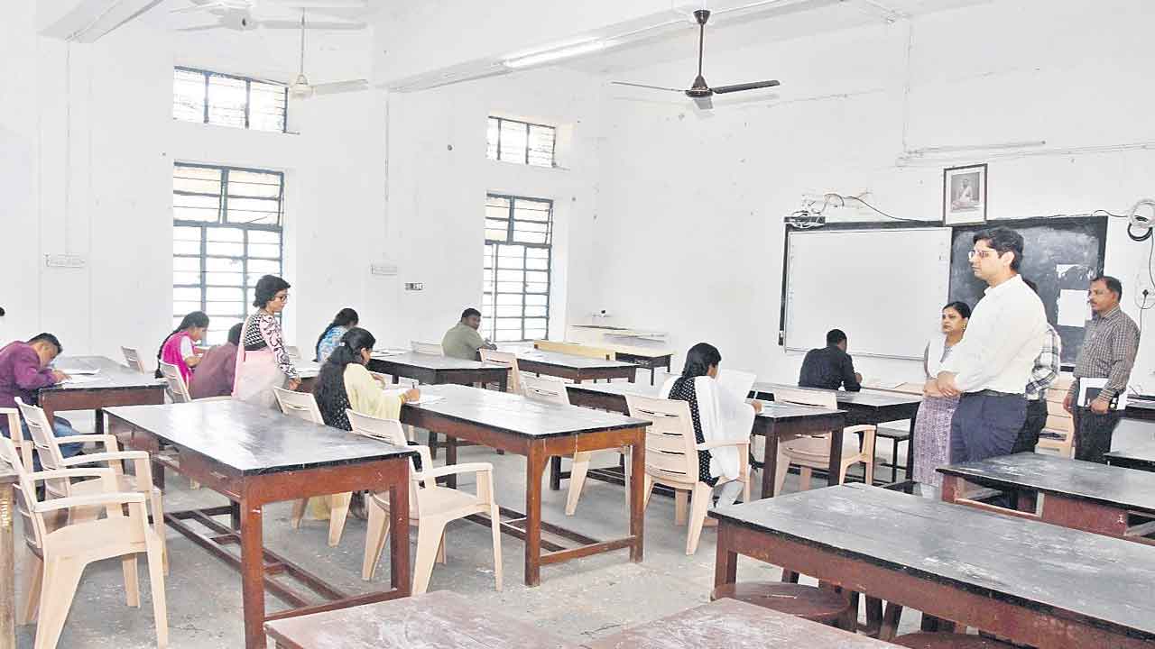 ముగిసిన గ్రూప్‌-2 పరీక్షలు