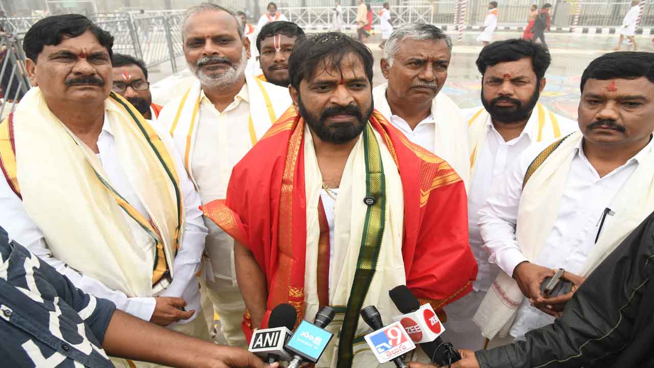 అందరికీ ఒకేలా దర్శనం ఉండాలి