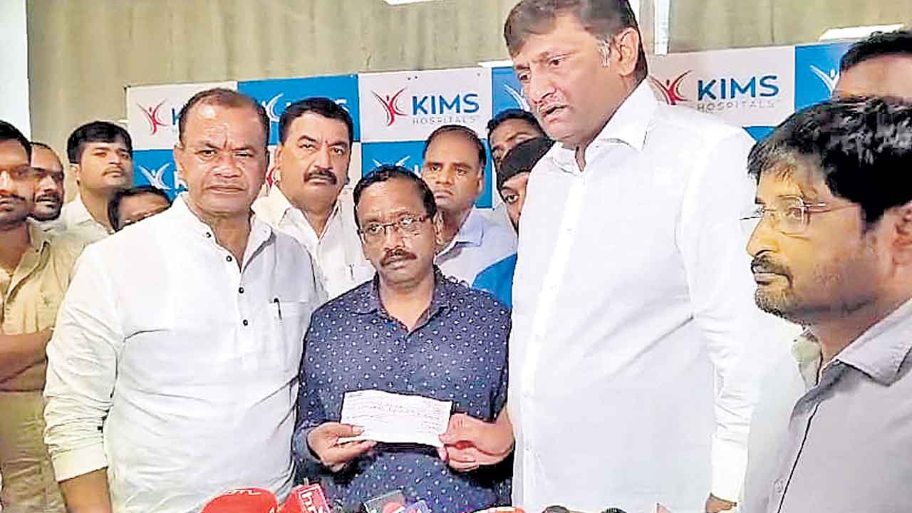 మైత్రీ మూవీస్‌ పరిహారం 50లక్షలు