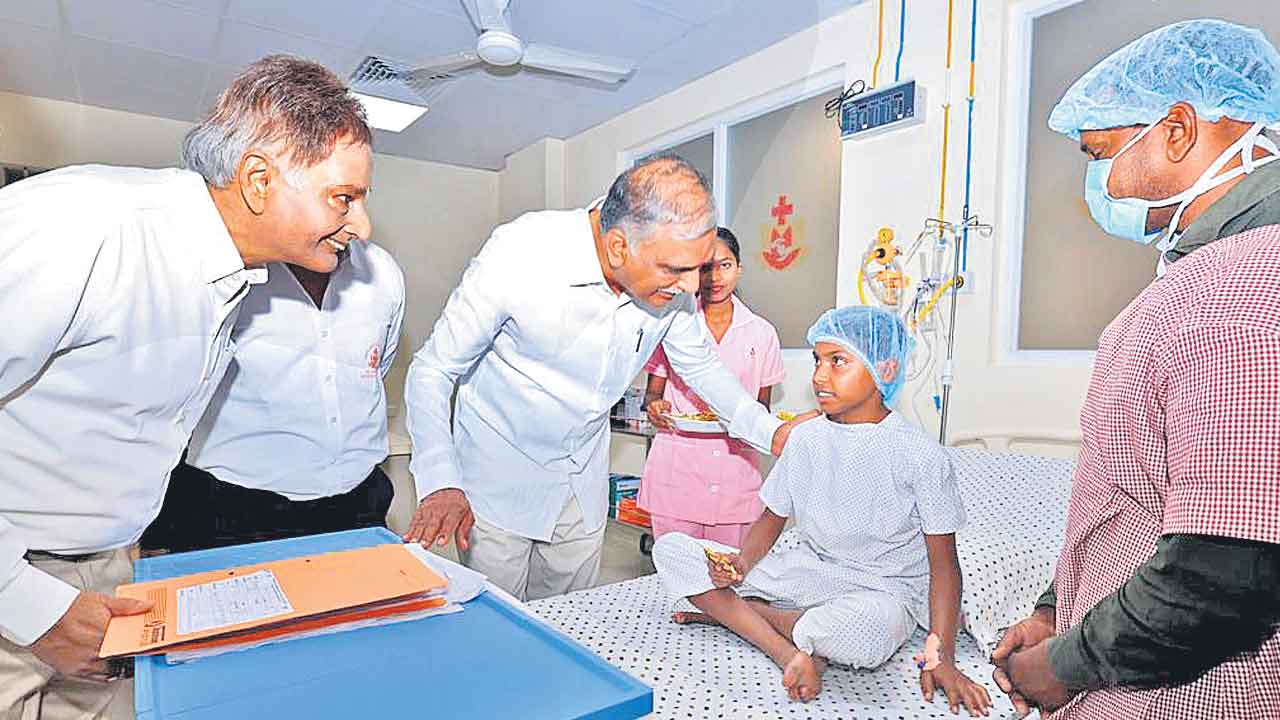 ప్రభుత్వం కన్నా గొప్పగా సత్యసాయి సేవలు