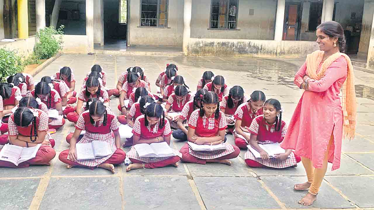 ‘కస్తూర్బా’లో నిలిచిన బోధన!