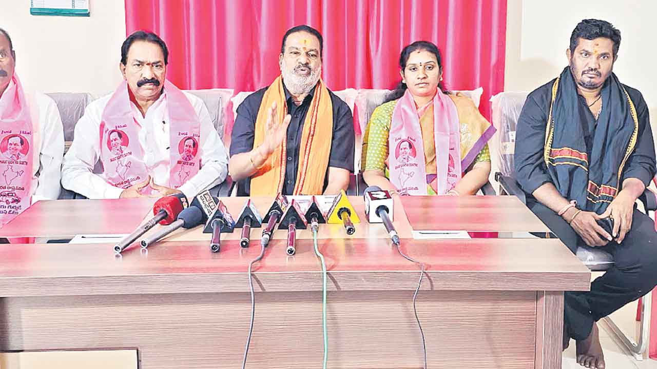 రేవంత్‌రెడ్డివి డైవర్షన్‌ పాలిటిక్స్‌