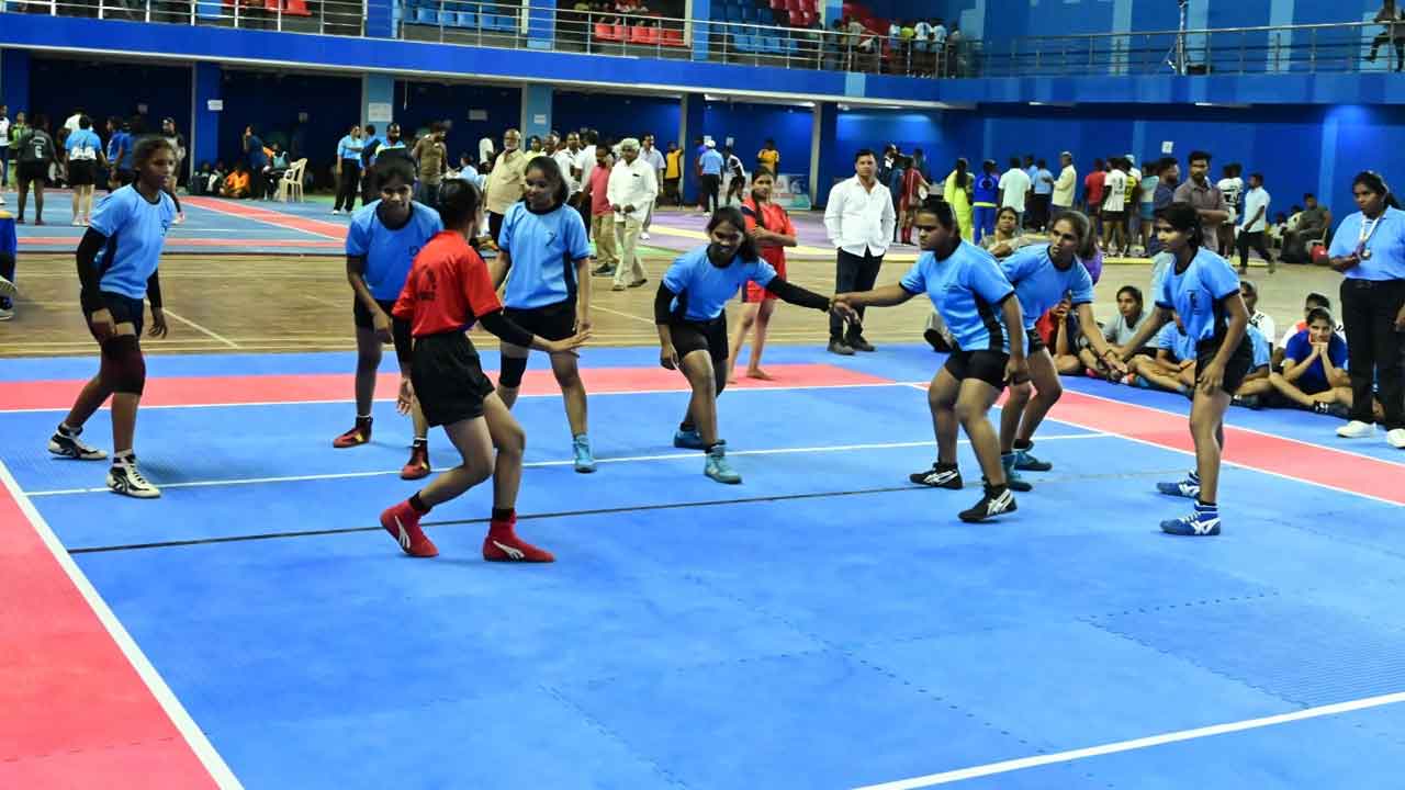 అట్టహాసంగా..