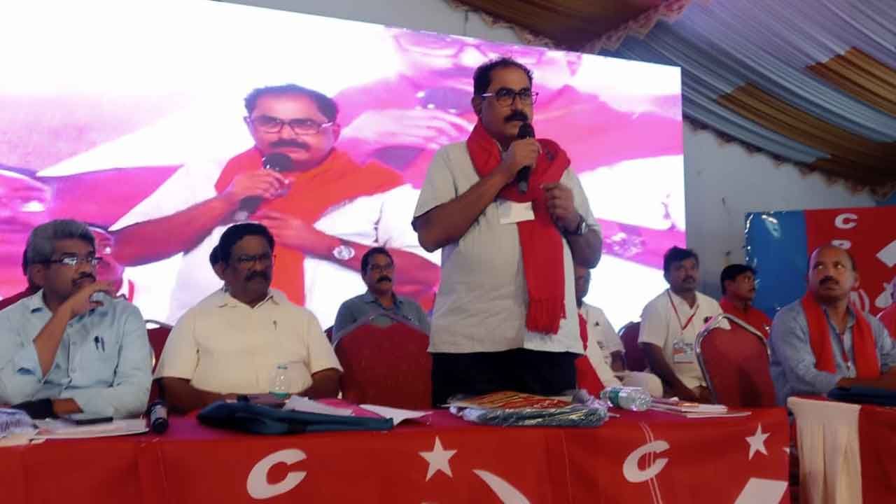 దేశ సంపదను కార్పొరేట్లకు దోచి పెడుతున్న మోదీ