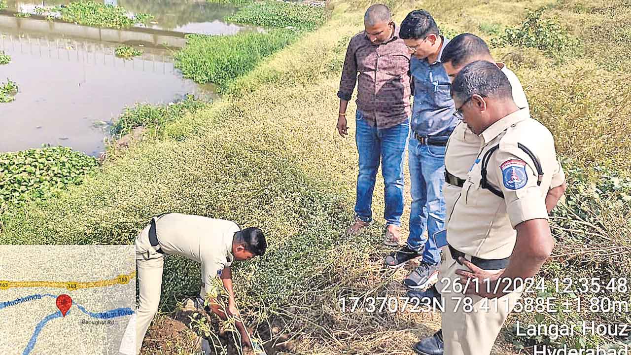 మూసీలో కెమికల్‌ డంపింగ్‌