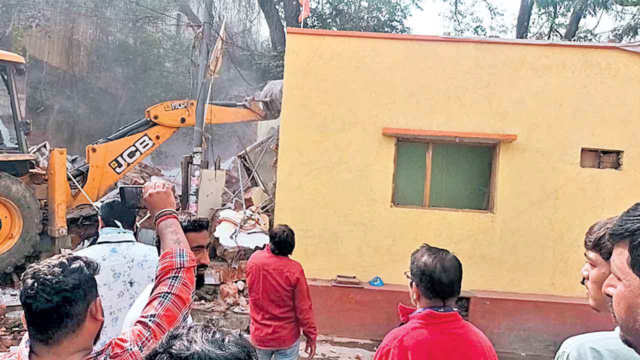 ఏడాది గడిచినా ఆదుకోరా?