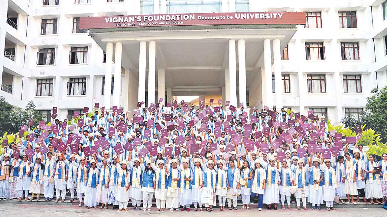 విద్యలోనే ప్రపంచాన్ని మార్చే శక్తి