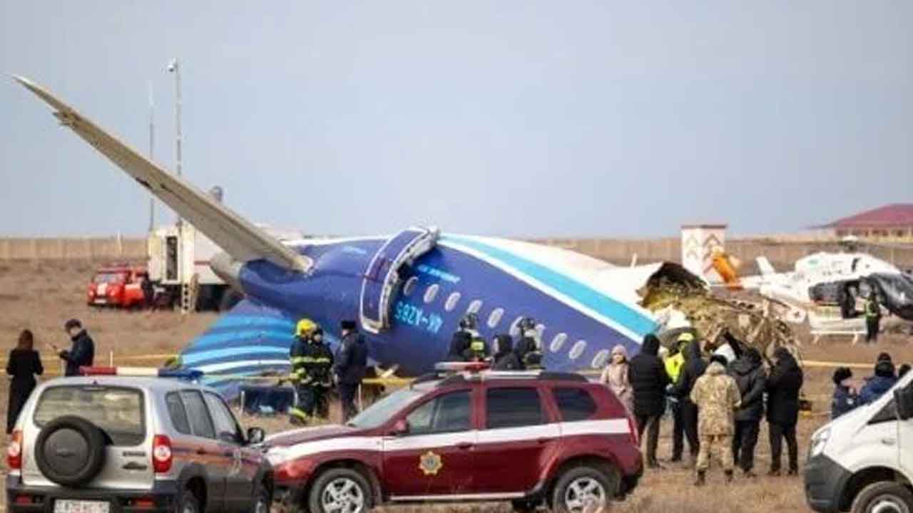 అజర్‌బైజాన్‌ ప్రమాదం వెనుక విదేశీ శక్తులు!